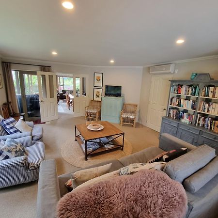 Wanaka Comfort - That Wanaka Tree ภายนอก รูปภาพ