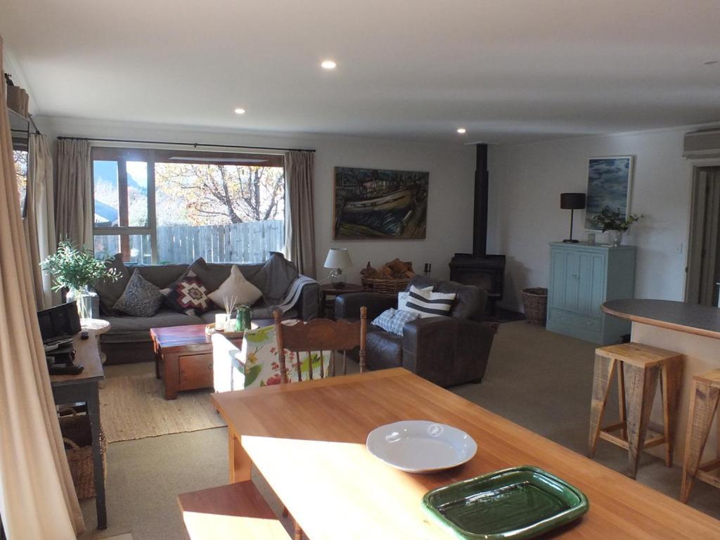 Wanaka Comfort - That Wanaka Tree ภายนอก รูปภาพ